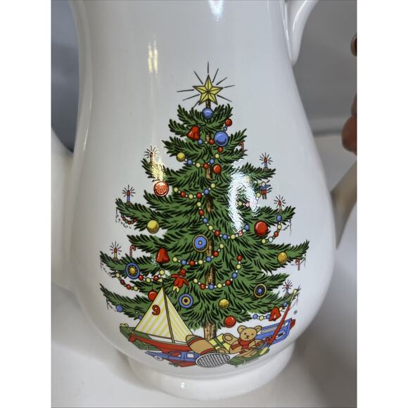 Cuthbertson American Christmas Tree Coffee/Tea Pot Red Rim With Lid VTG 9" - Picture 2 of 8